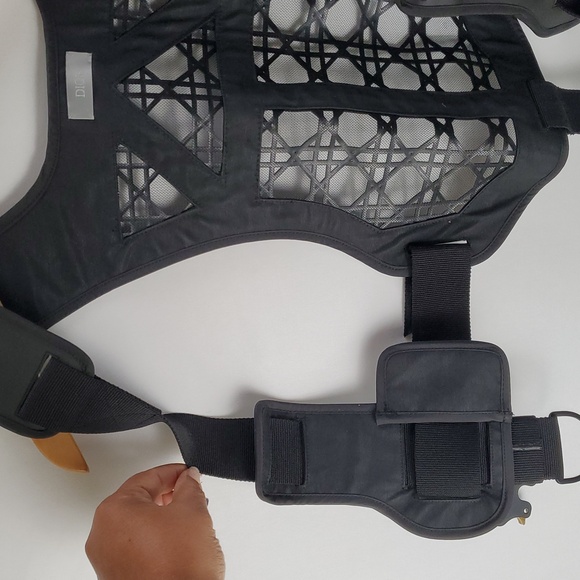 Dior Designer 2019 Black Tactical Harness Vest Sz S Luxury Streetwear - Picture 12 of 14